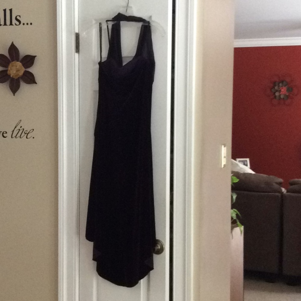 Dress - Picture 3 of 4